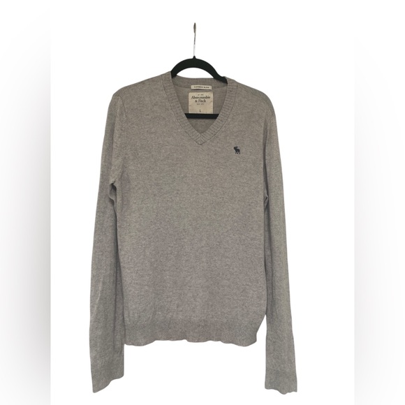Abercrombie & Fitch Other - Abercrombie & Fitch Men's Heather Gray V-Neck Sweater GUC L
